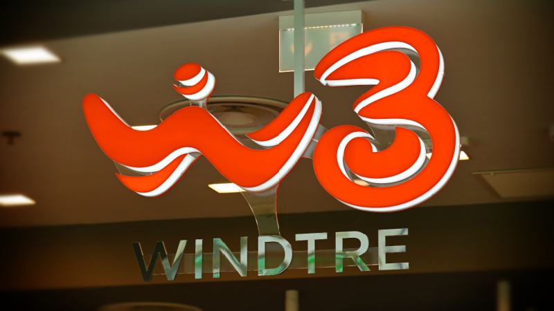 WindTre insegna negozio